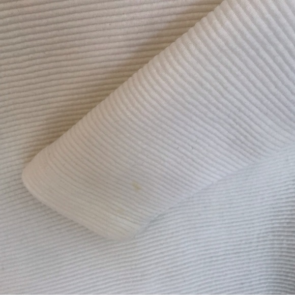 MONDETTA | Textured Knit Off-White Activewear Shirt Size S/M - Picture 12 of 12